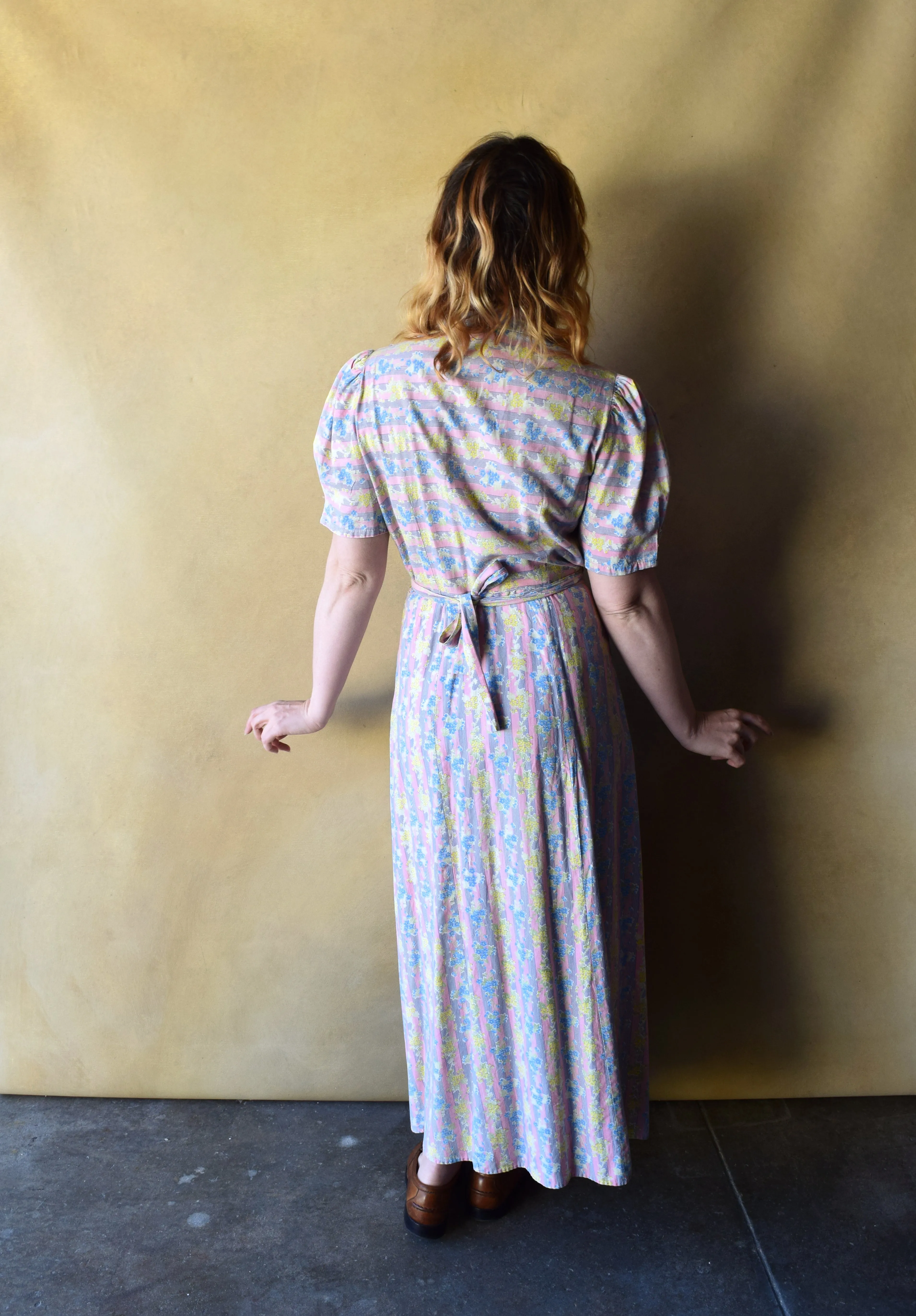 1930s dressing gown . vintage 30s house dress . size xs to s/m