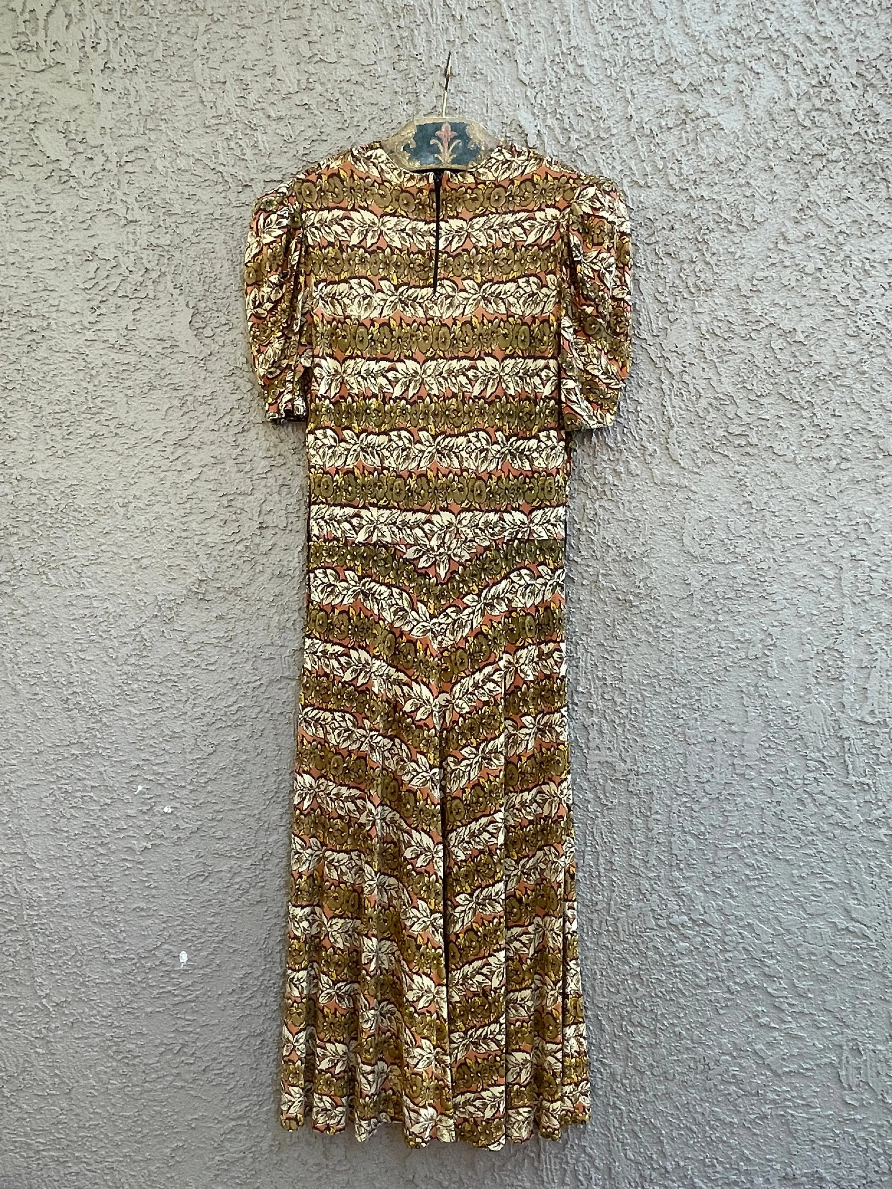 1940s Autumnal Floral Rayon Jersey Puff Sleeve Dress
