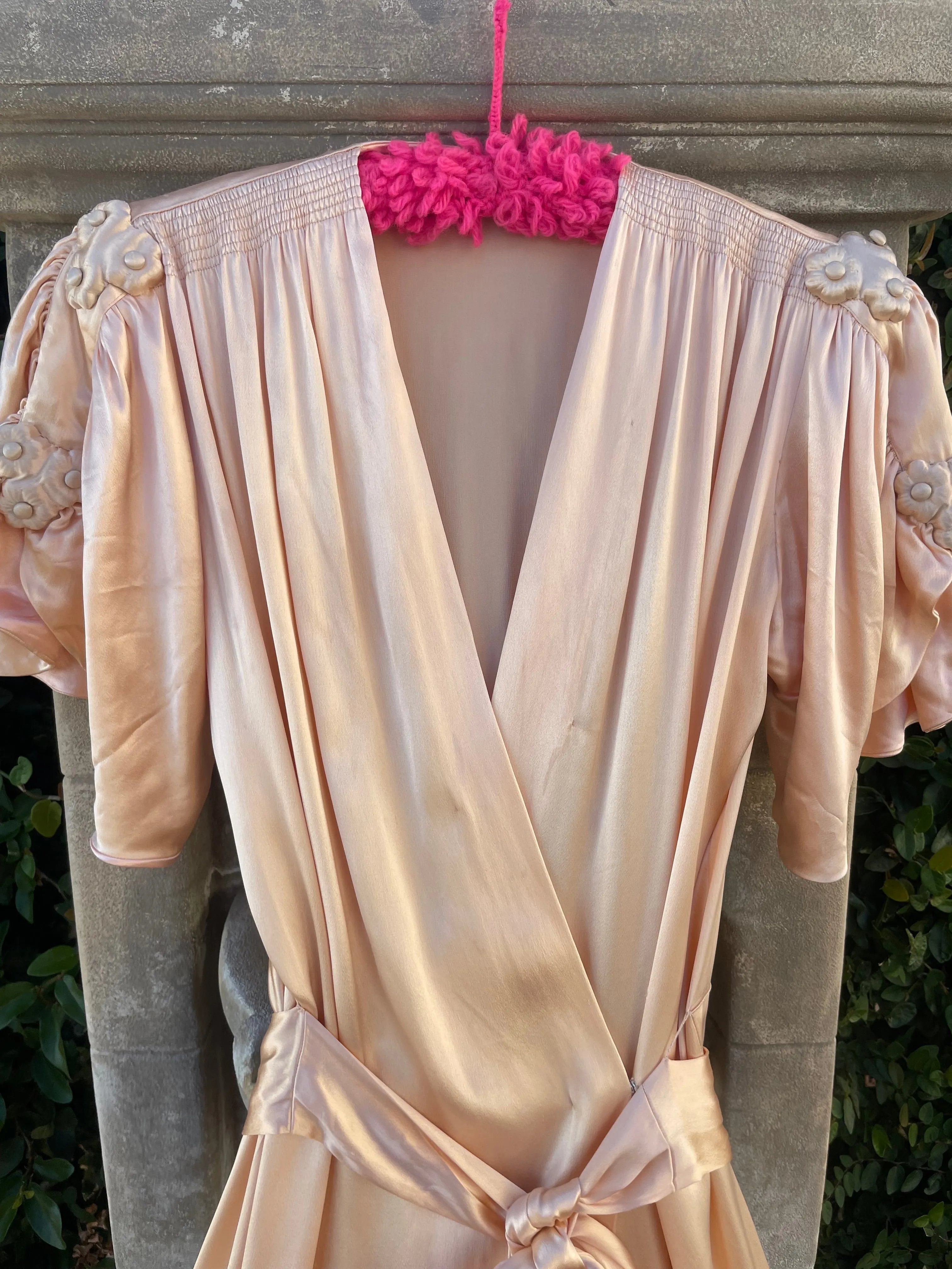 1940s Pale Pink Sumptuous Rayon Satin Dressing Gown Peignoir