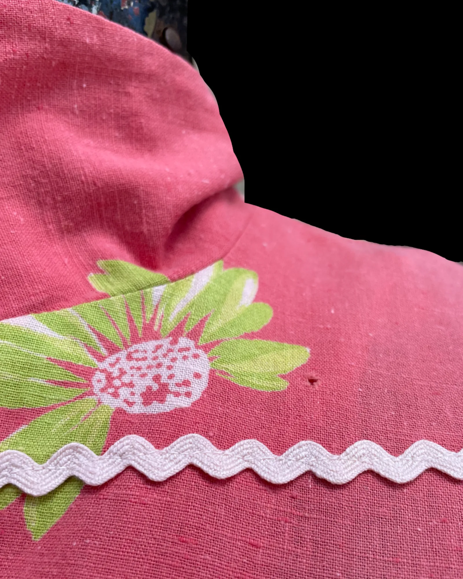 1940s Vibrant Floral Print Linen Day Dress