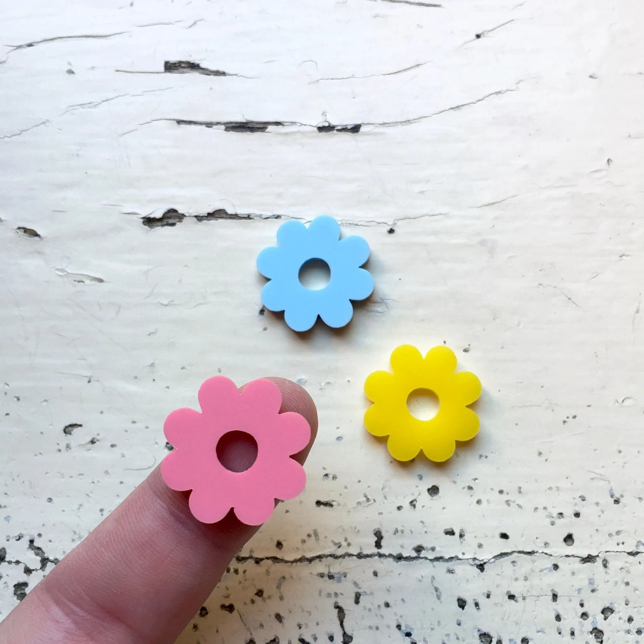 22mm Frilly Donut Cabochons - 6 Pairs