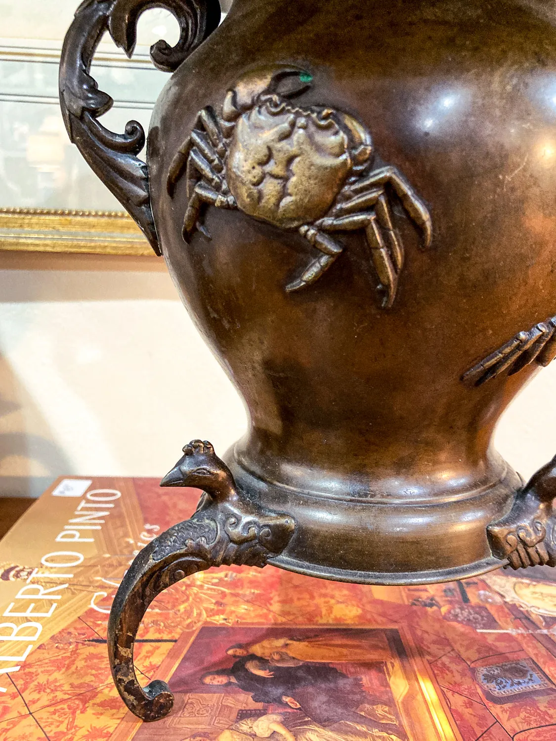 Antique Japanese Yoshimasa Bronze Crab Ocean Motif Ikebana Vase