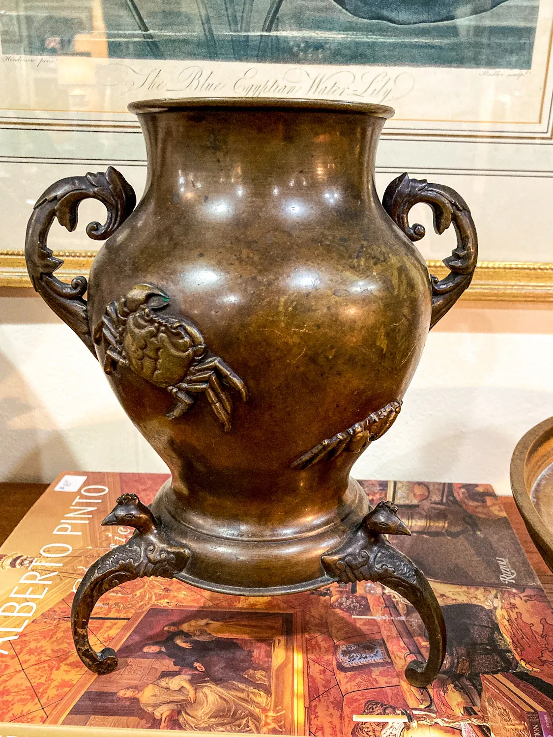 Antique Japanese Yoshimasa Bronze Crab Ocean Motif Ikebana Vase