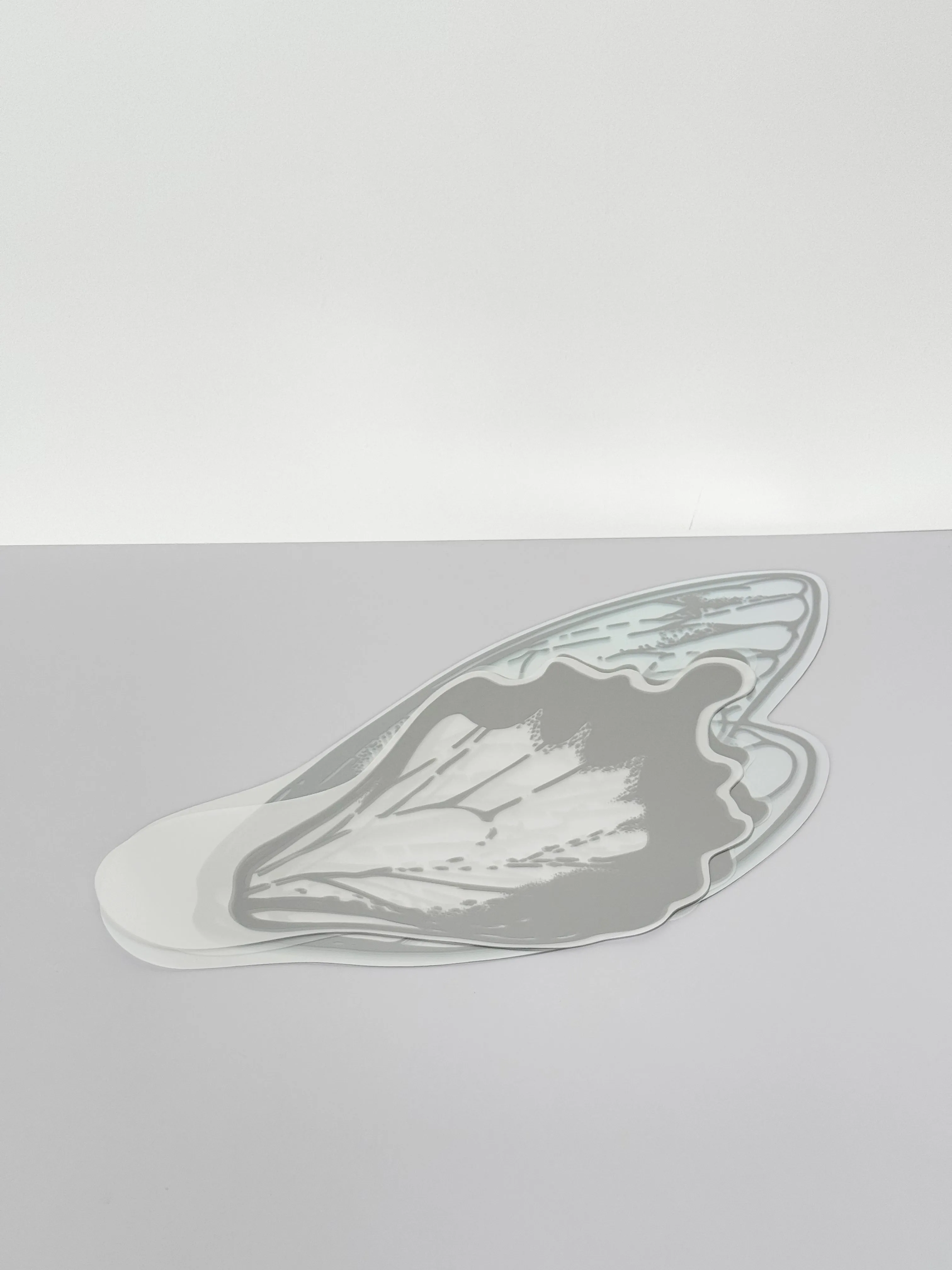 Butterfly Wing Flower Wrapping Paper – Elegant Crystal Finish (20 Sets)