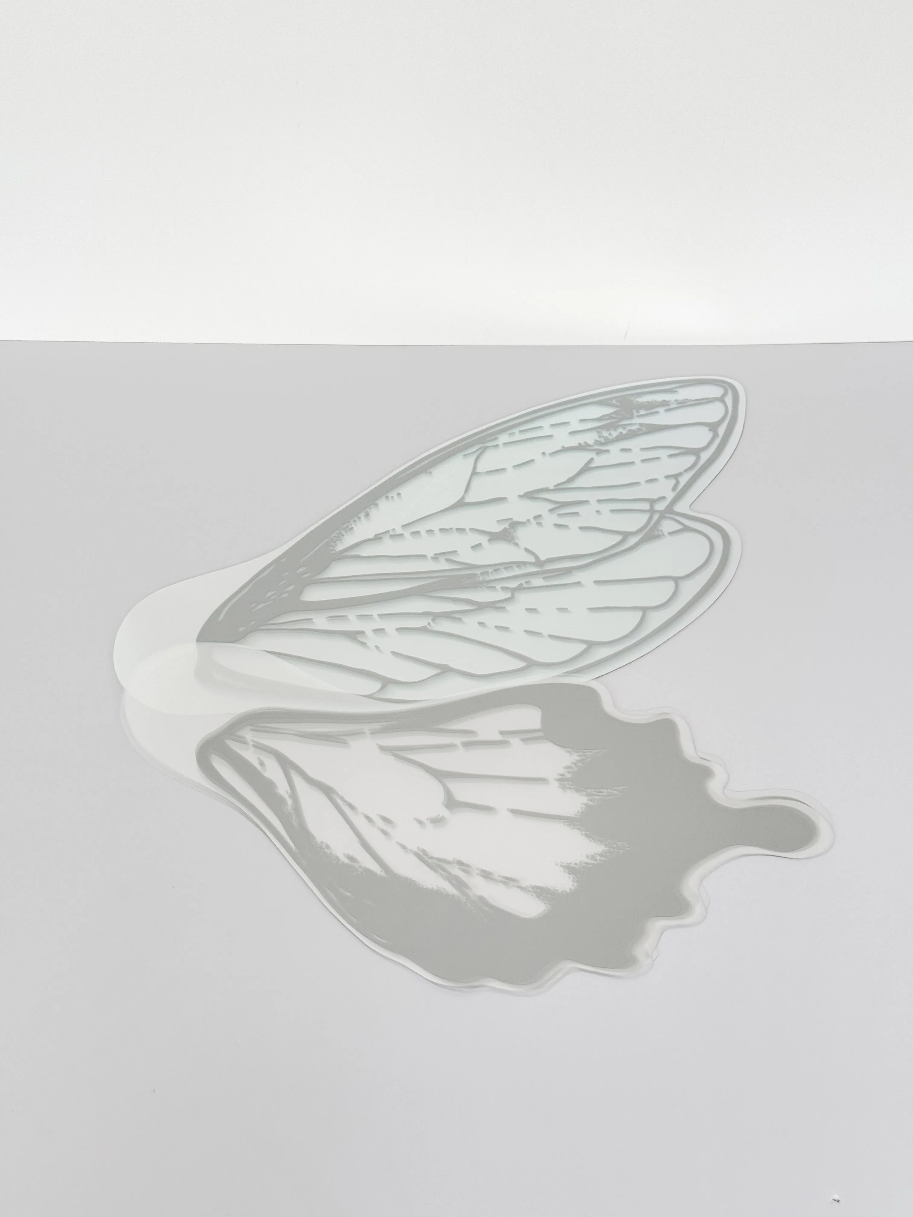 Butterfly Wing Flower Wrapping Paper – Elegant Crystal Finish (20 Sets)