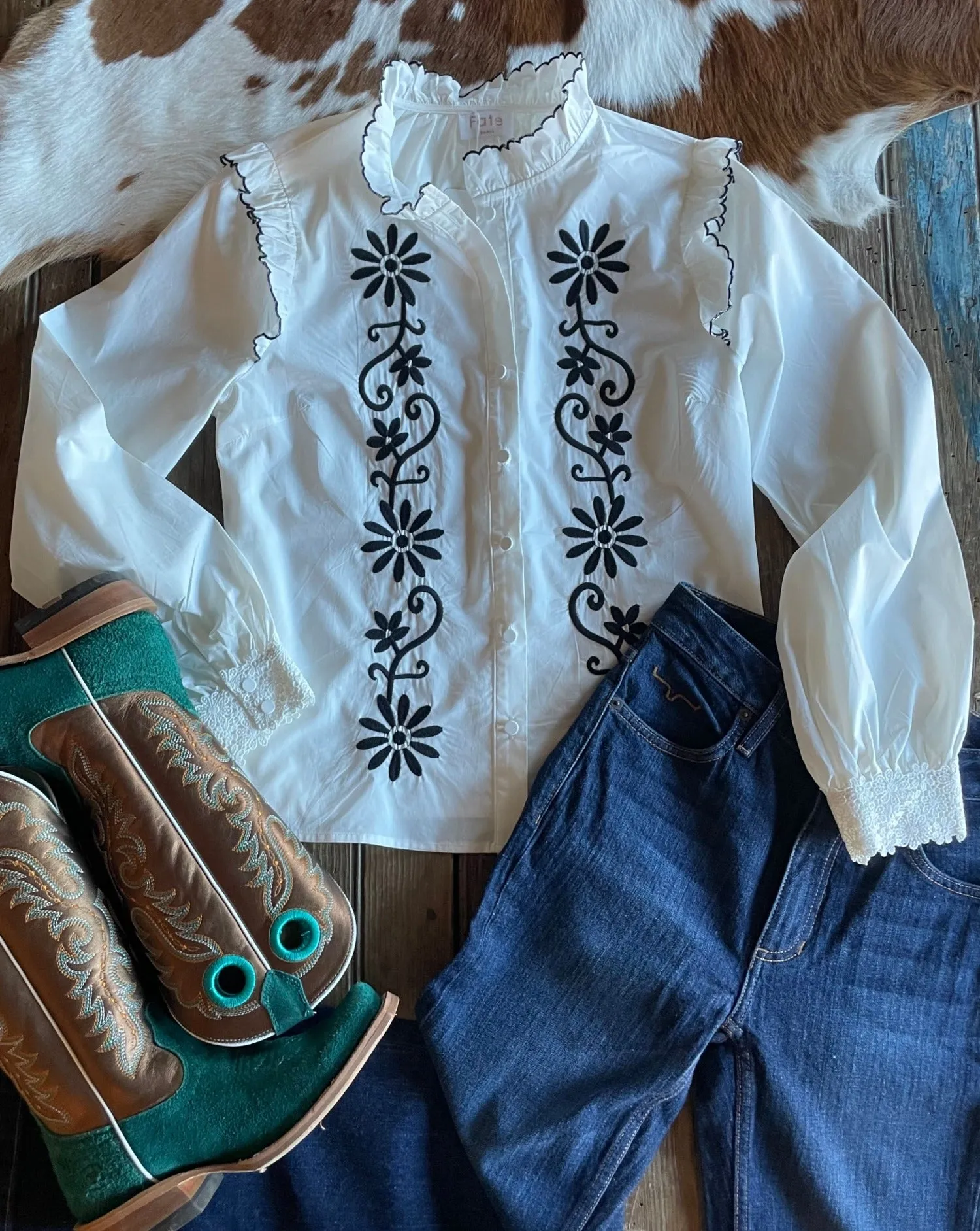 Chehalis Embroidered Blouse