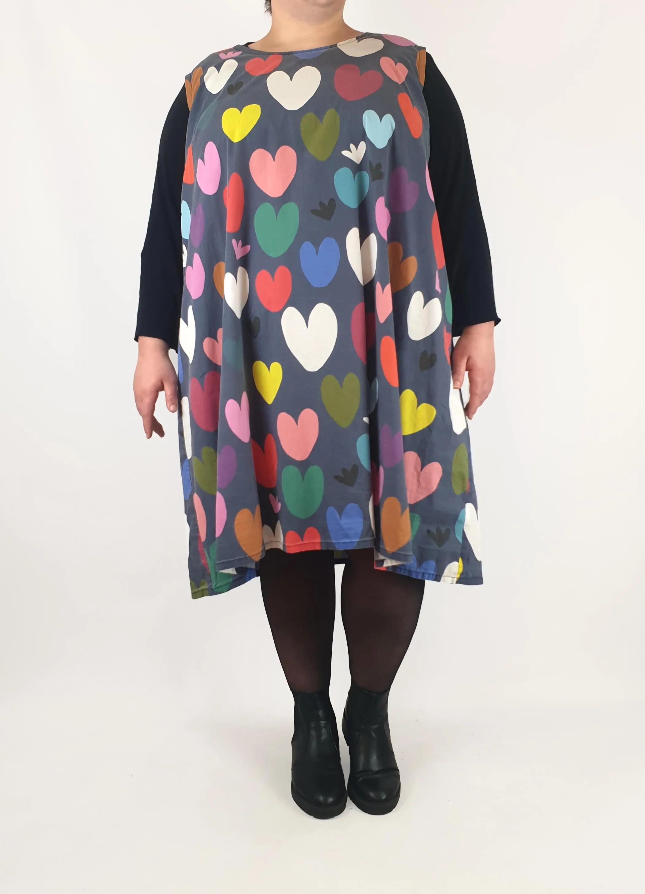 Doops navy dress with heart print size XXXL (note: significant wear)