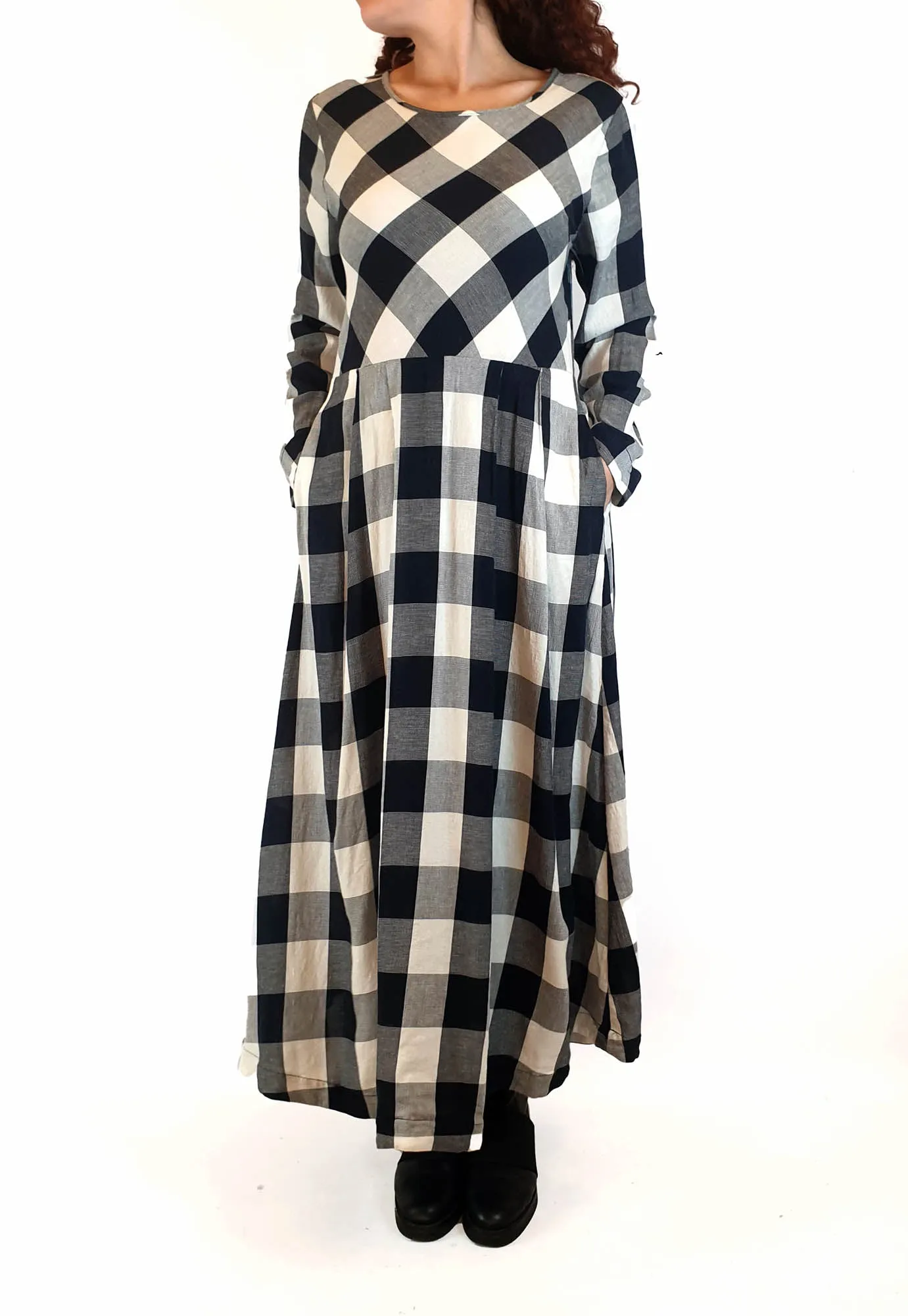 Elk black and white check long sleeve maxi dress size 10