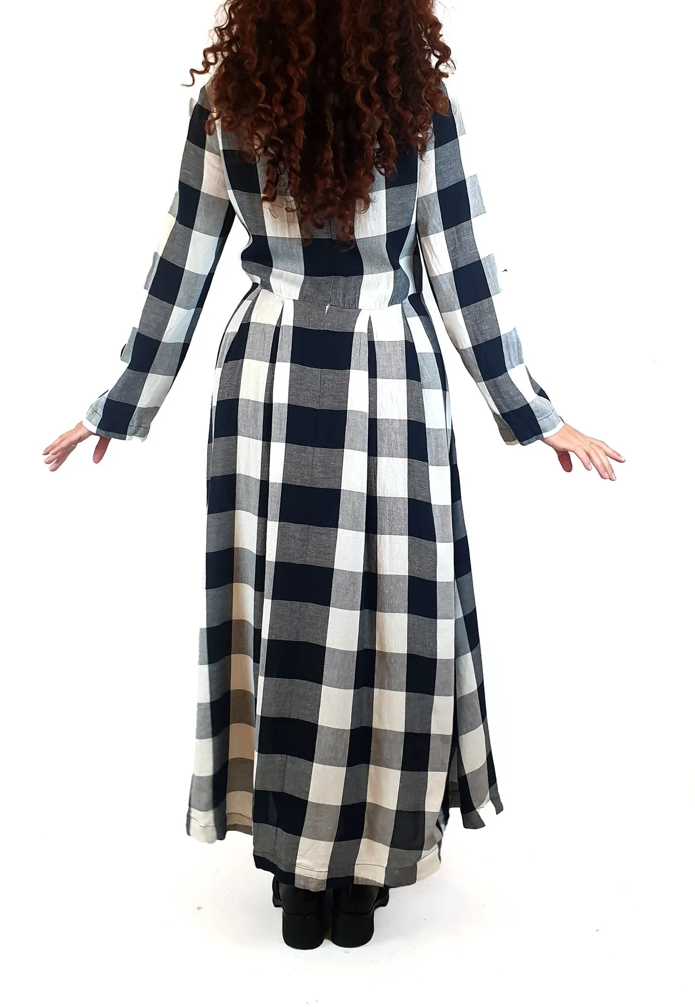 Elk black and white check long sleeve maxi dress size 10