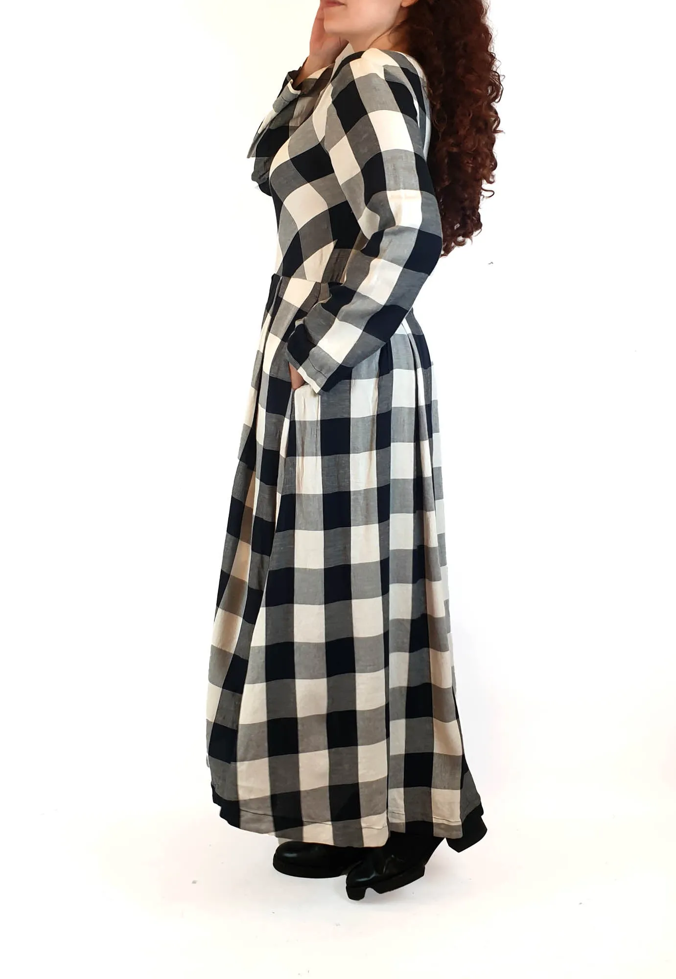 Elk black and white check long sleeve maxi dress size 10