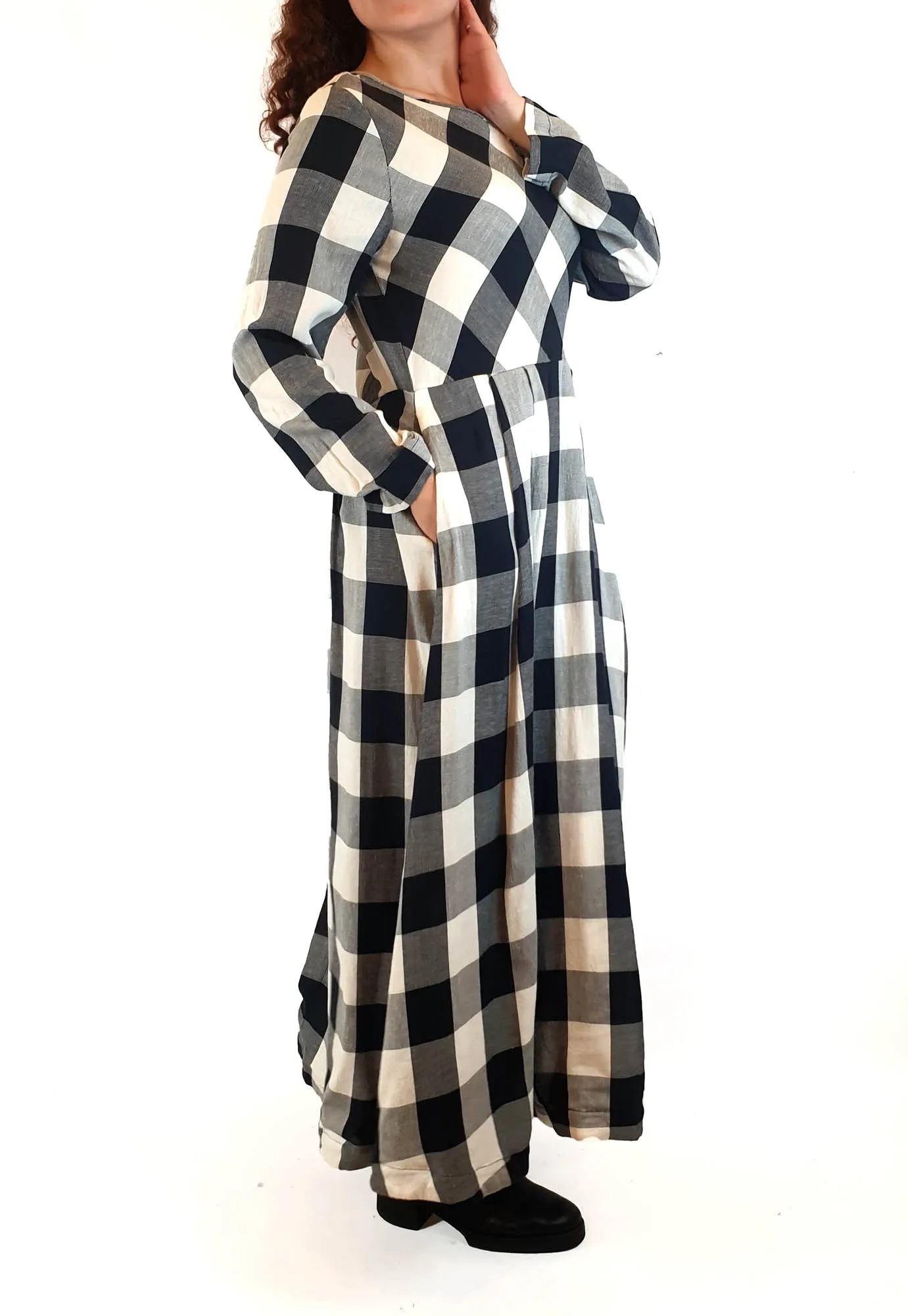 Elk black and white check long sleeve maxi dress size 10