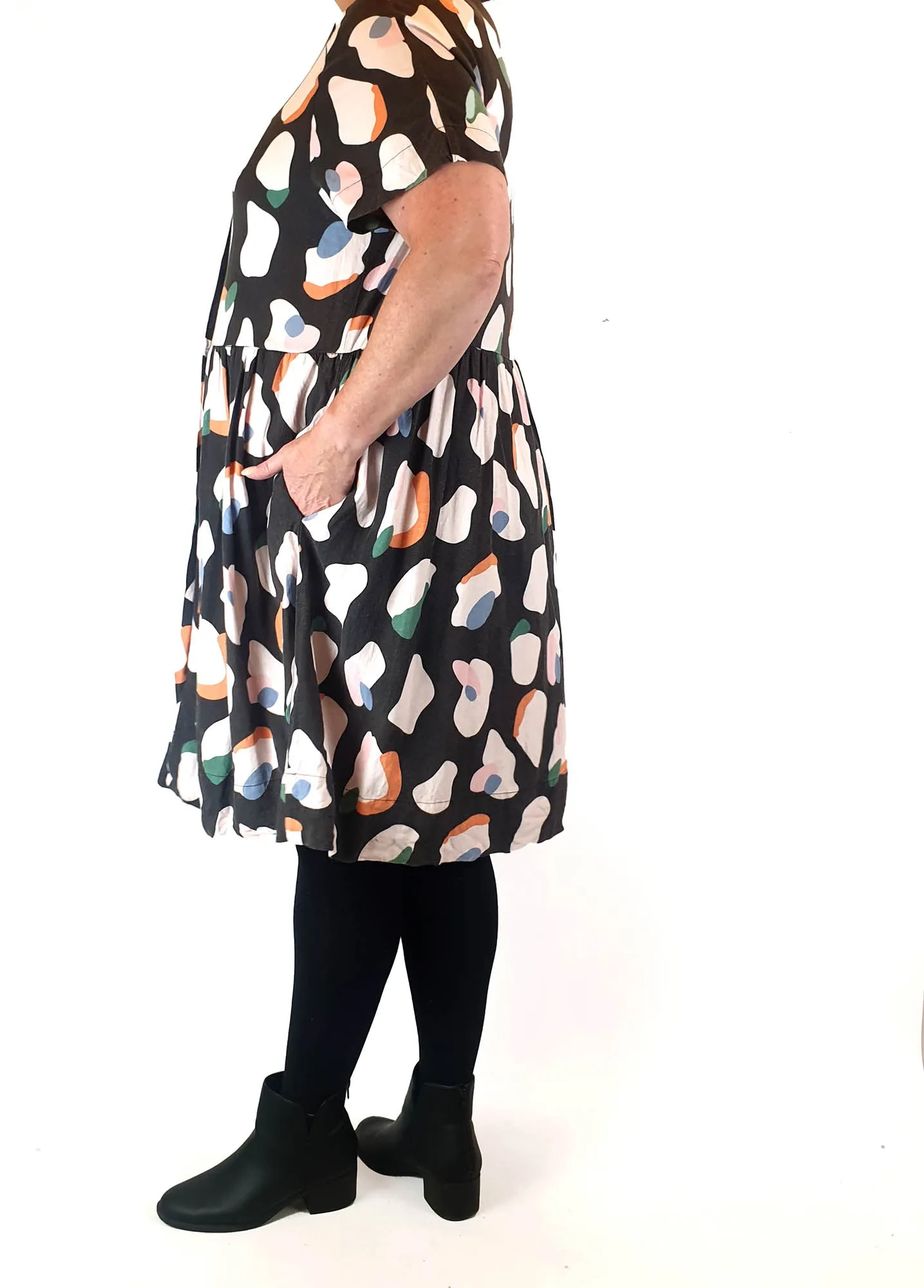 Elm colourful print tee shirt style dress size 18
