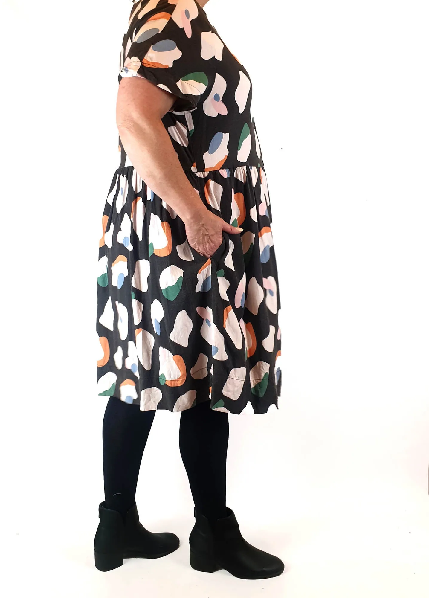 Elm colourful print tee shirt style dress size 18