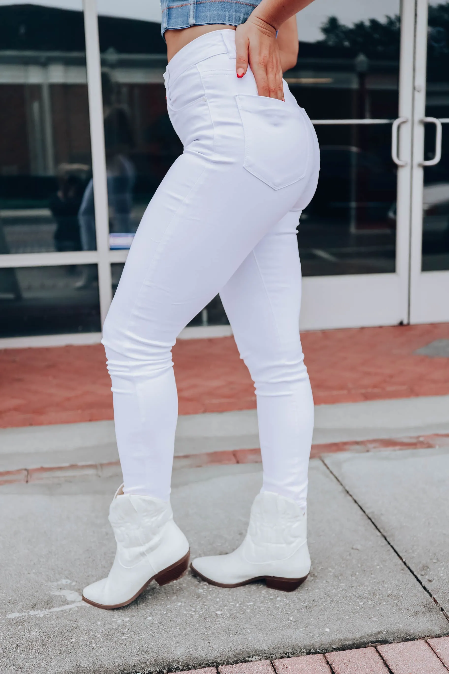 Evelyn High Rise Skinny Jean - White