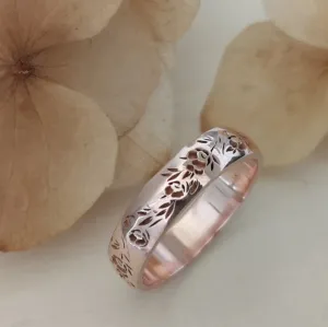 Floral wedding band, 14k gold vintage style floral ring
