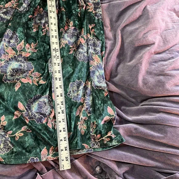 FREE PEOPLE Floral Velour Skirt Sz M NWT