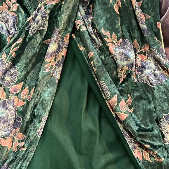 FREE PEOPLE Floral Velour Skirt Sz M NWT