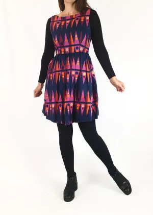 Gorman vintage bat gammon print dress size 10 (small fit, best fits 8-10)
