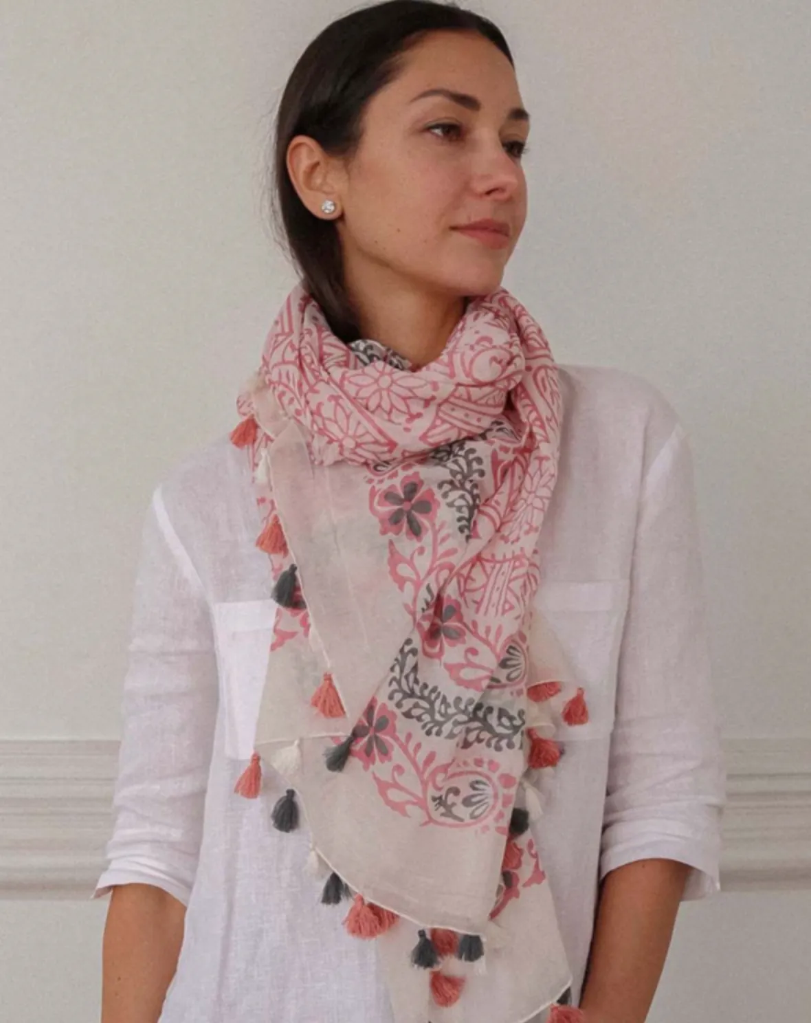 Grey / Candy pink Aztec scarf
