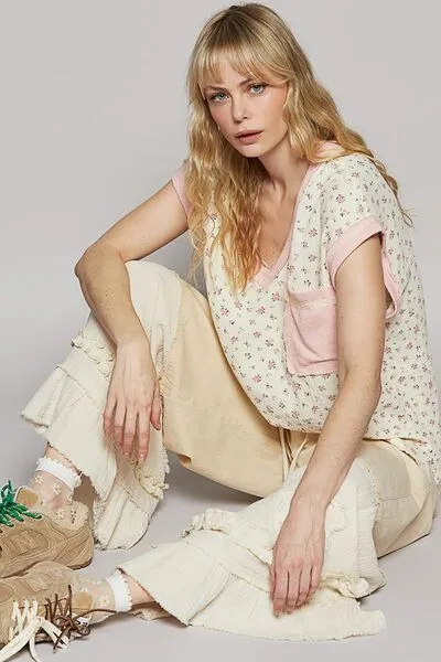 Hazel Blues® |  POL Floral V-Neck Short Sleeve T-Shirt