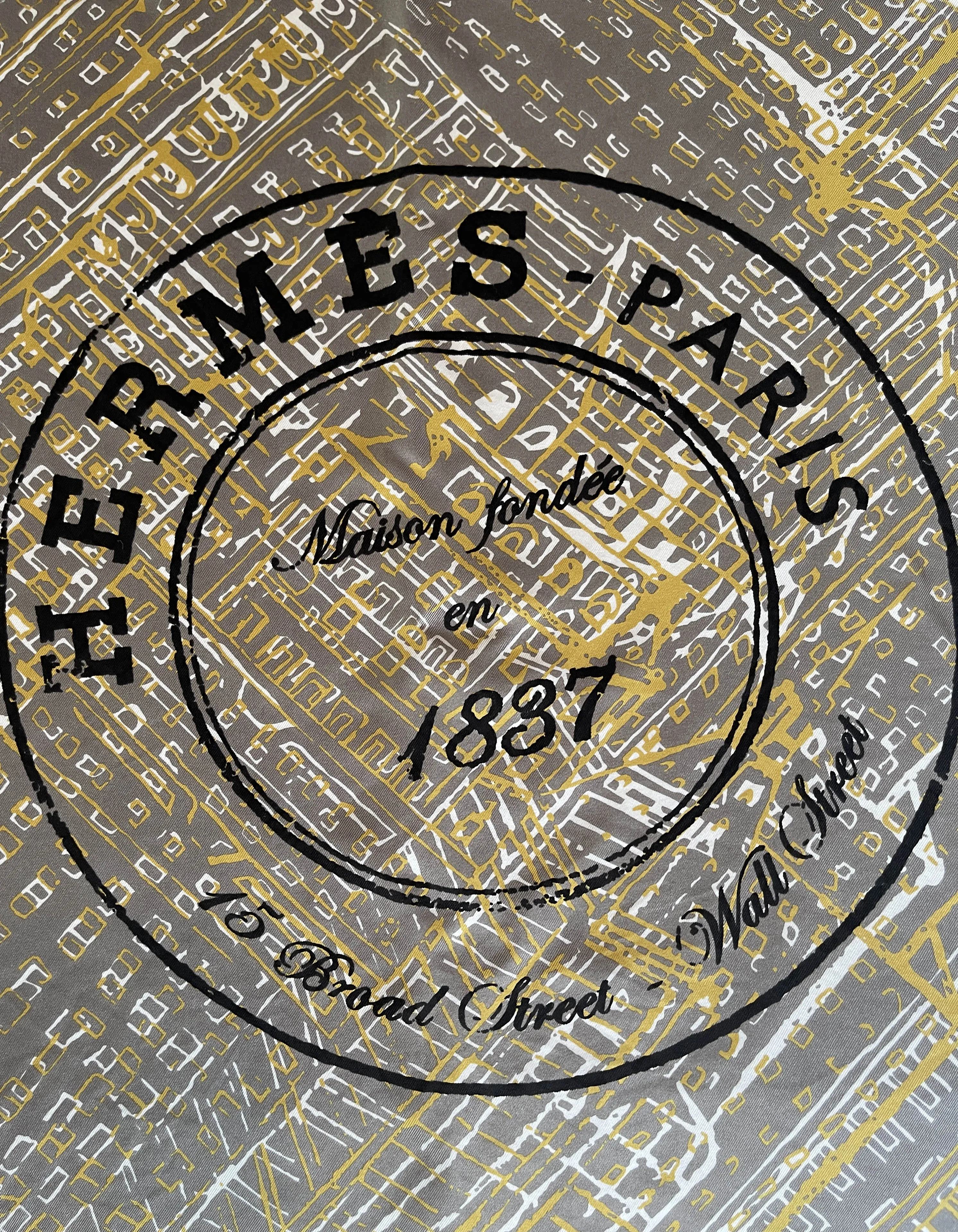 Hermes COLLECTORS Black/White/Gold De Passage a New York 90cm Silk Scarf