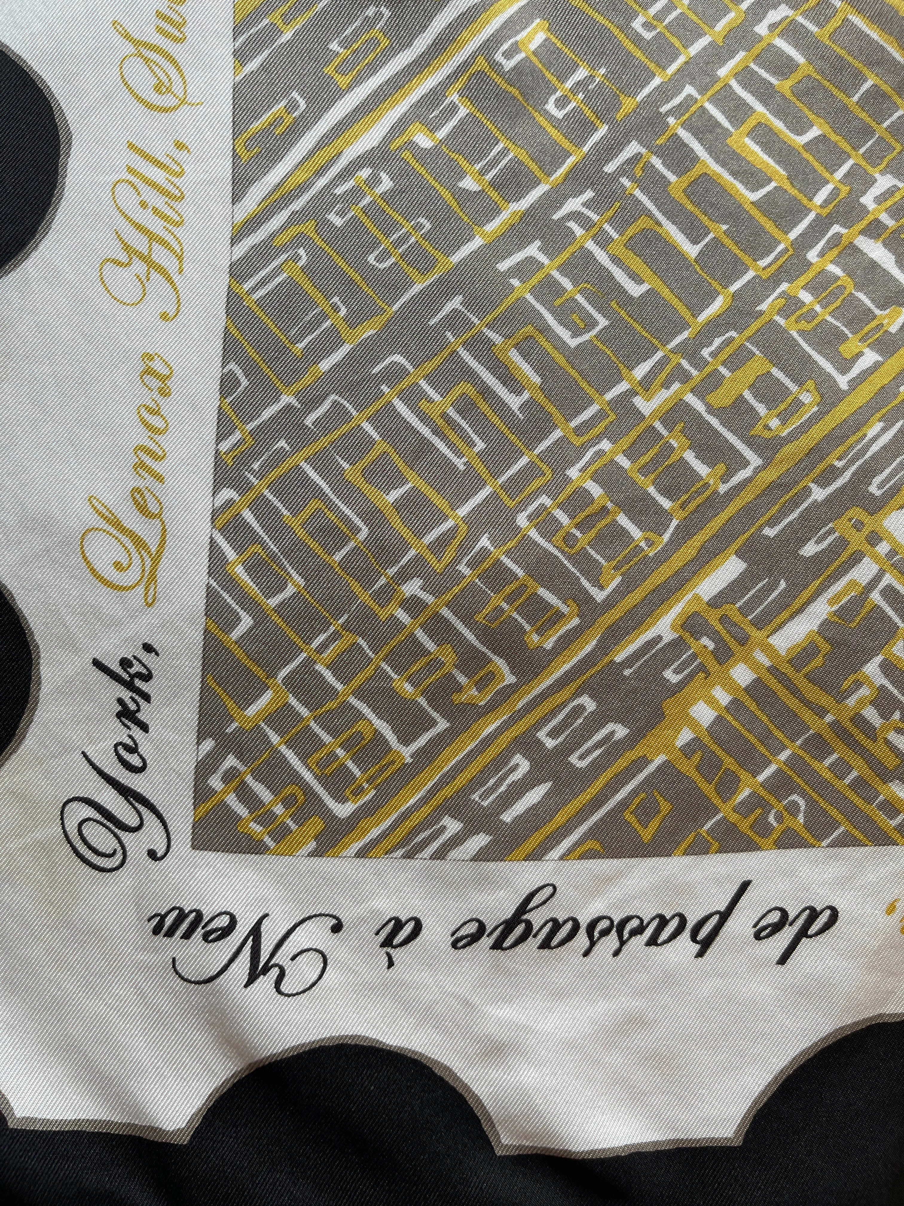 Hermes COLLECTORS Black/White/Gold De Passage a New York 90cm Silk Scarf