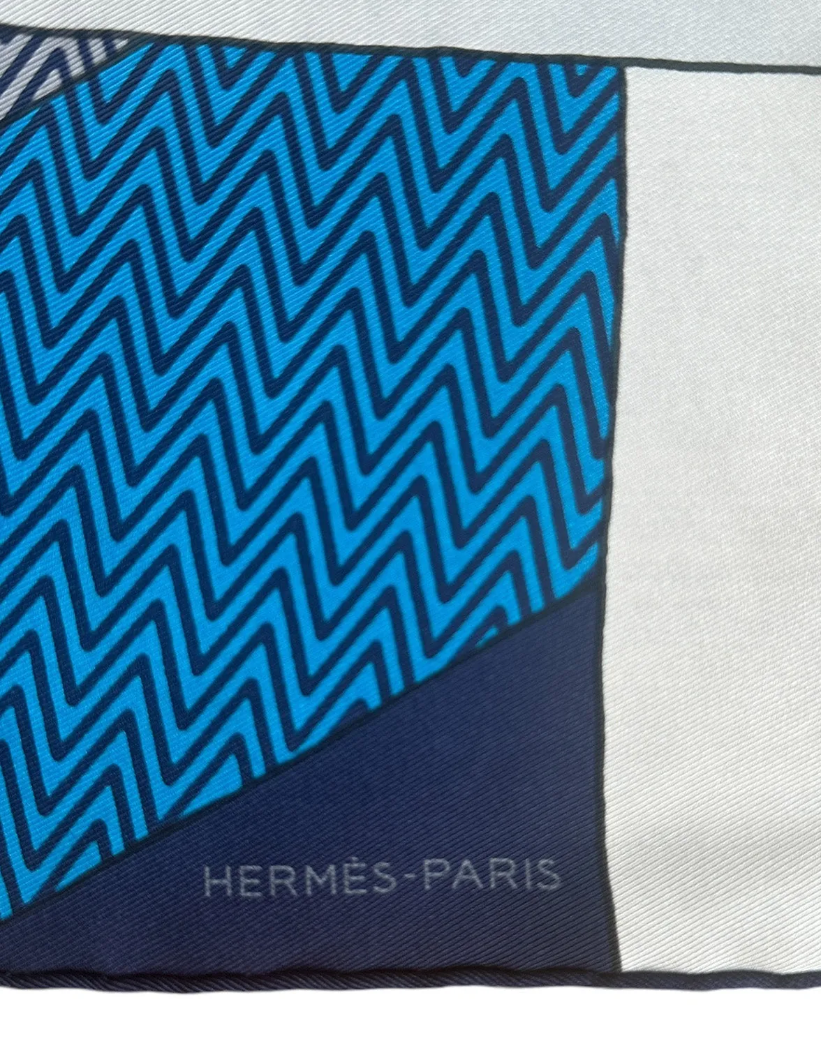 Hermes NEW Harnais de Cabriolet Pocket Square 45