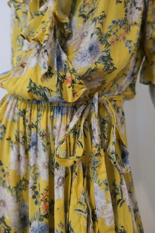 Icons Cha Cha Wrap Dress Yellow Floral Print Size Small Ruffle-Trim Short Sleeve