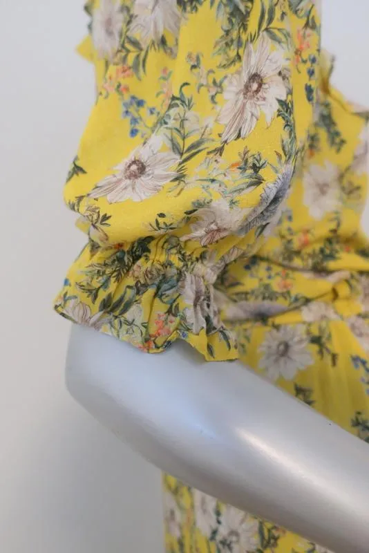 Icons Cha Cha Wrap Dress Yellow Floral Print Size Small Ruffle-Trim Short Sleeve