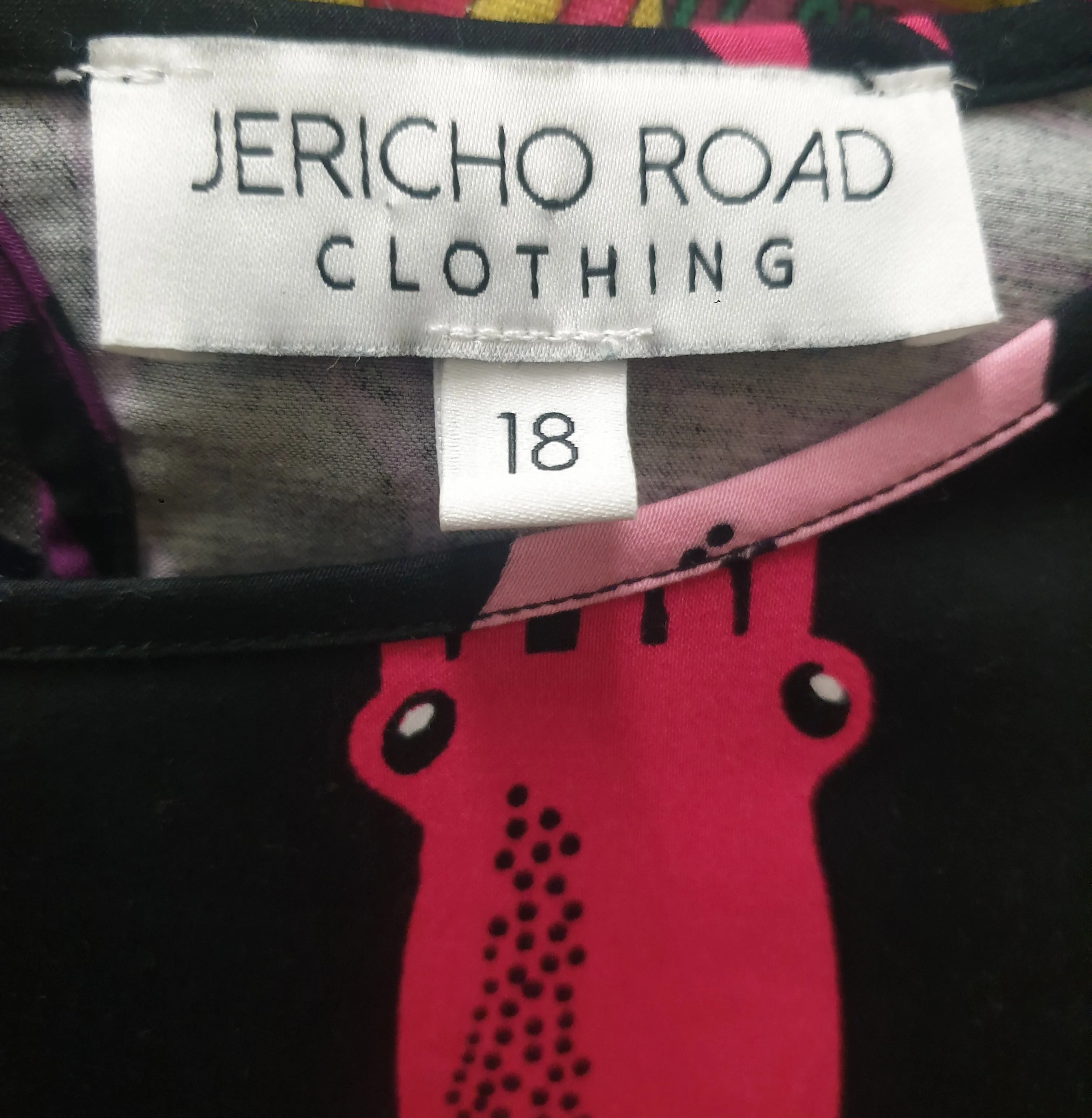 Jericho Road black squid print half sleeve dress size 18