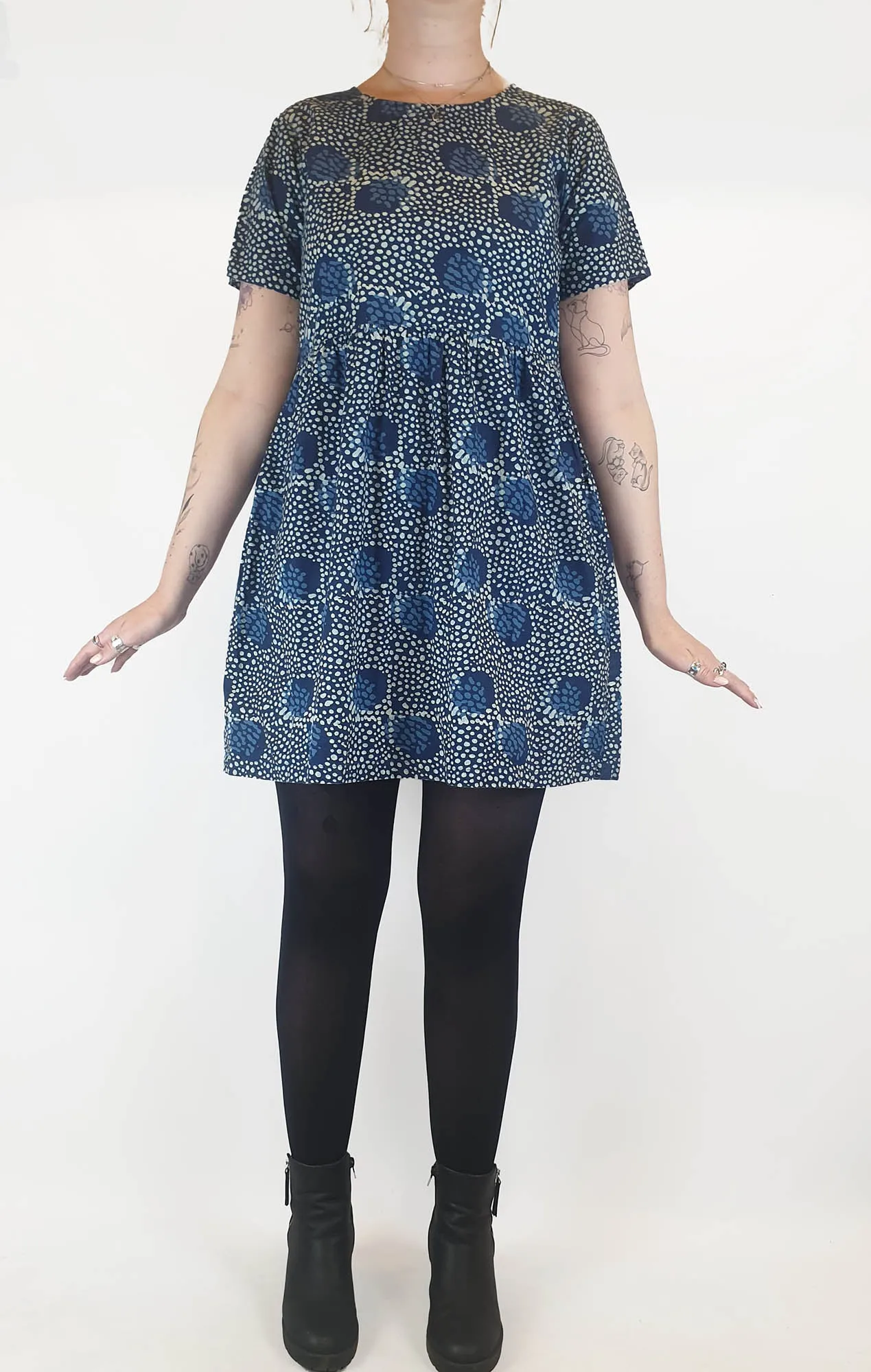 Karma East blue spotty tee shirts style dress size M