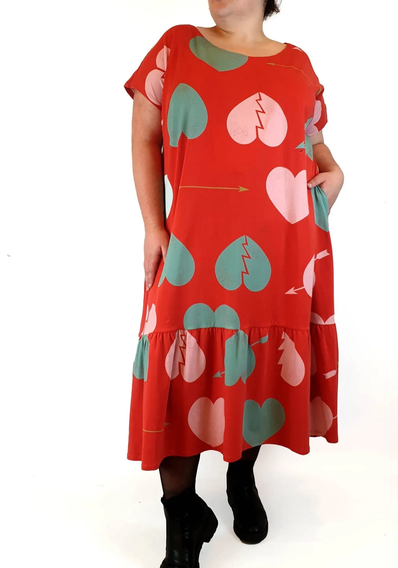 Made590 red heart print dress size 3X