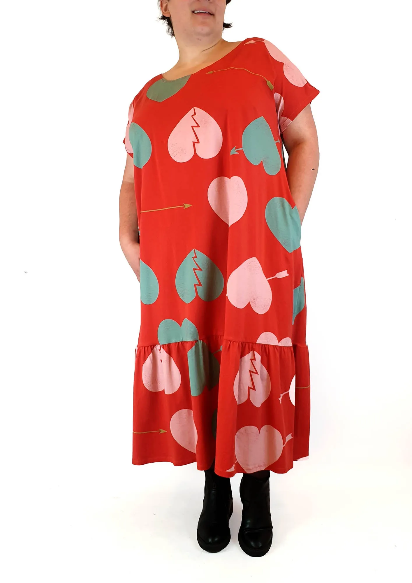 Made590 red heart print dress size 3X
