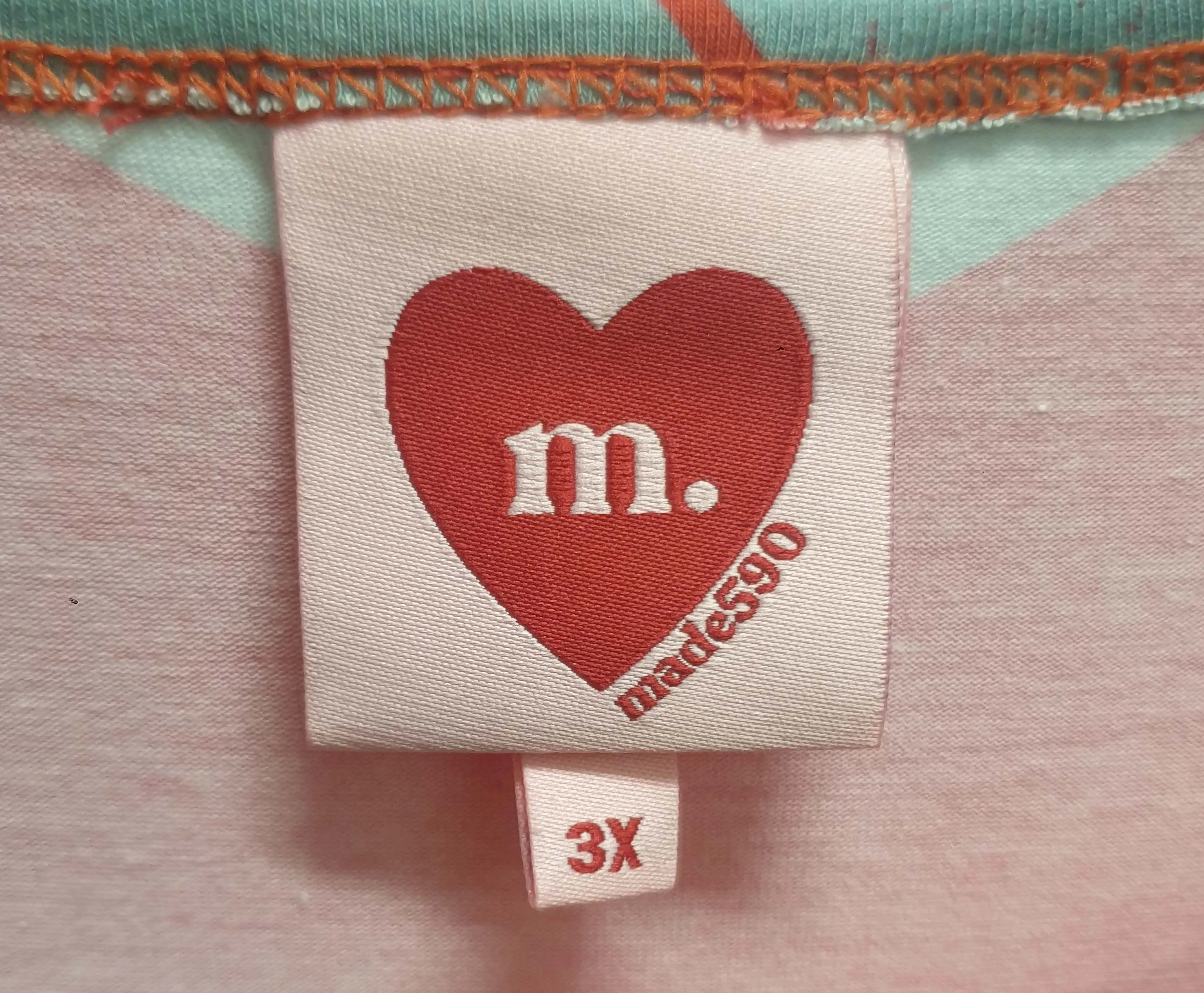Made590 red heart print dress size 3X
