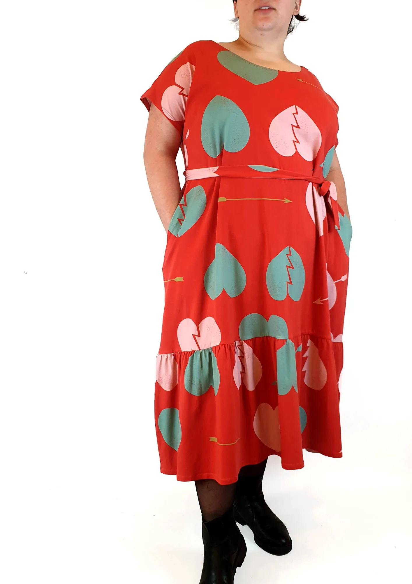 Made590 red heart print dress size 3X