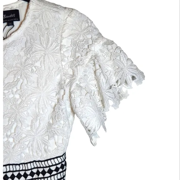 NWOT Bardot Reese White Floral Lace Crochet Mini Dress Size 4
