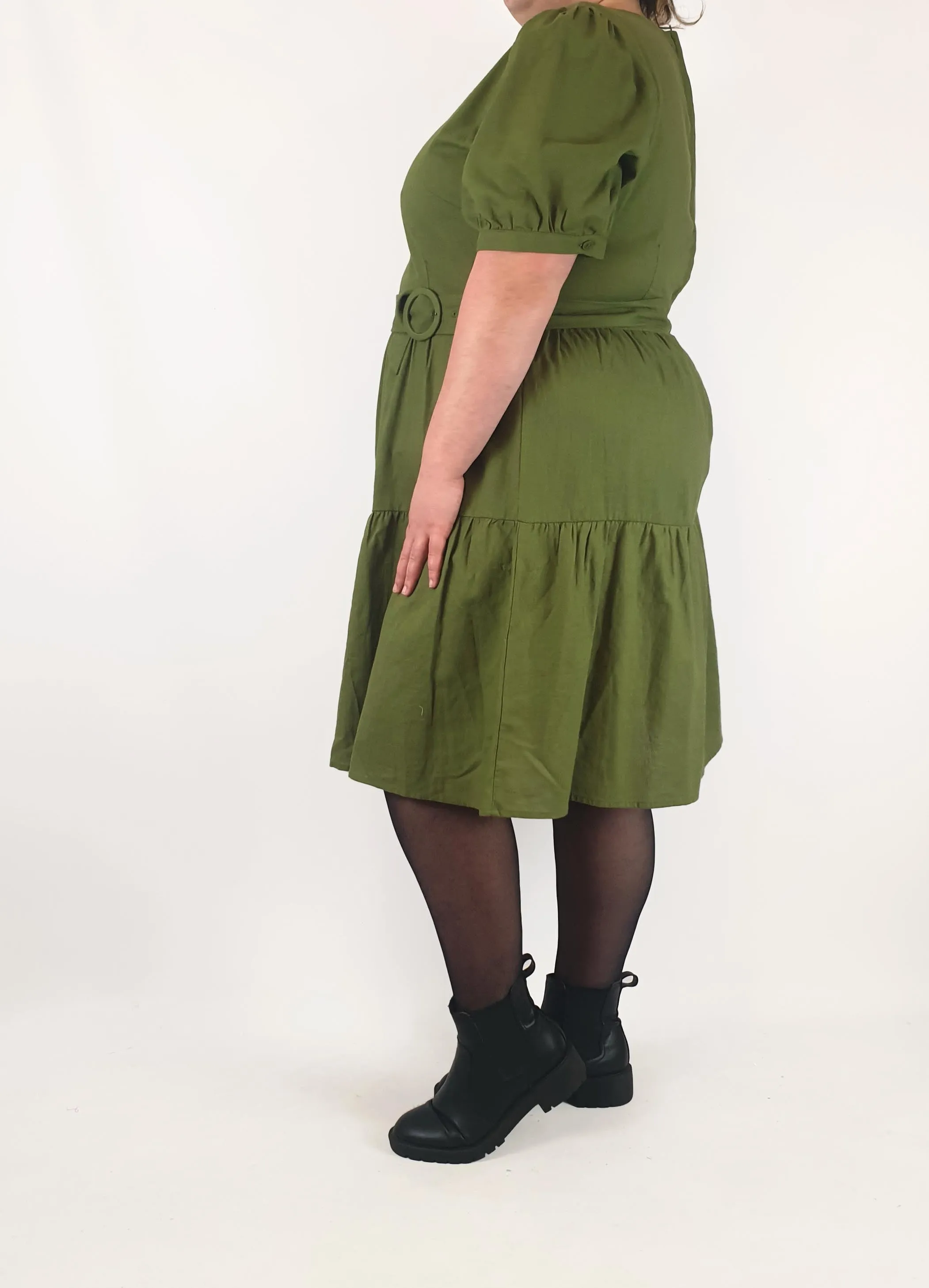 Princess Highway green half sleeve tiered dress size 20