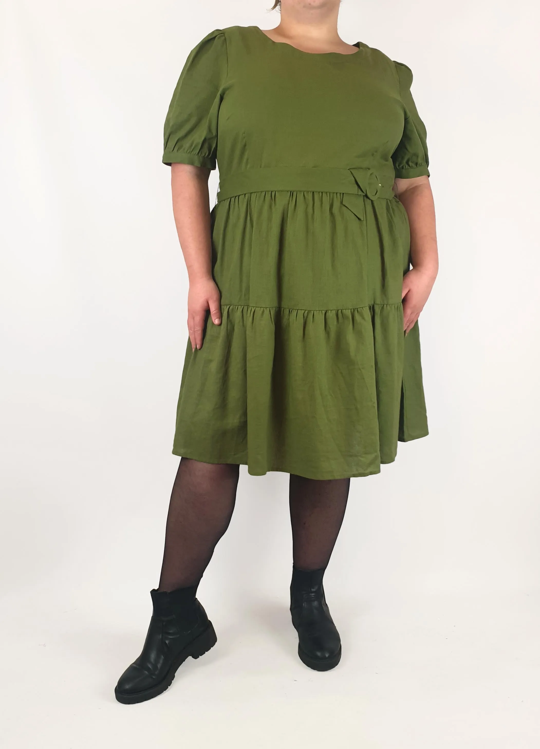 Princess Highway green half sleeve tiered dress size 20