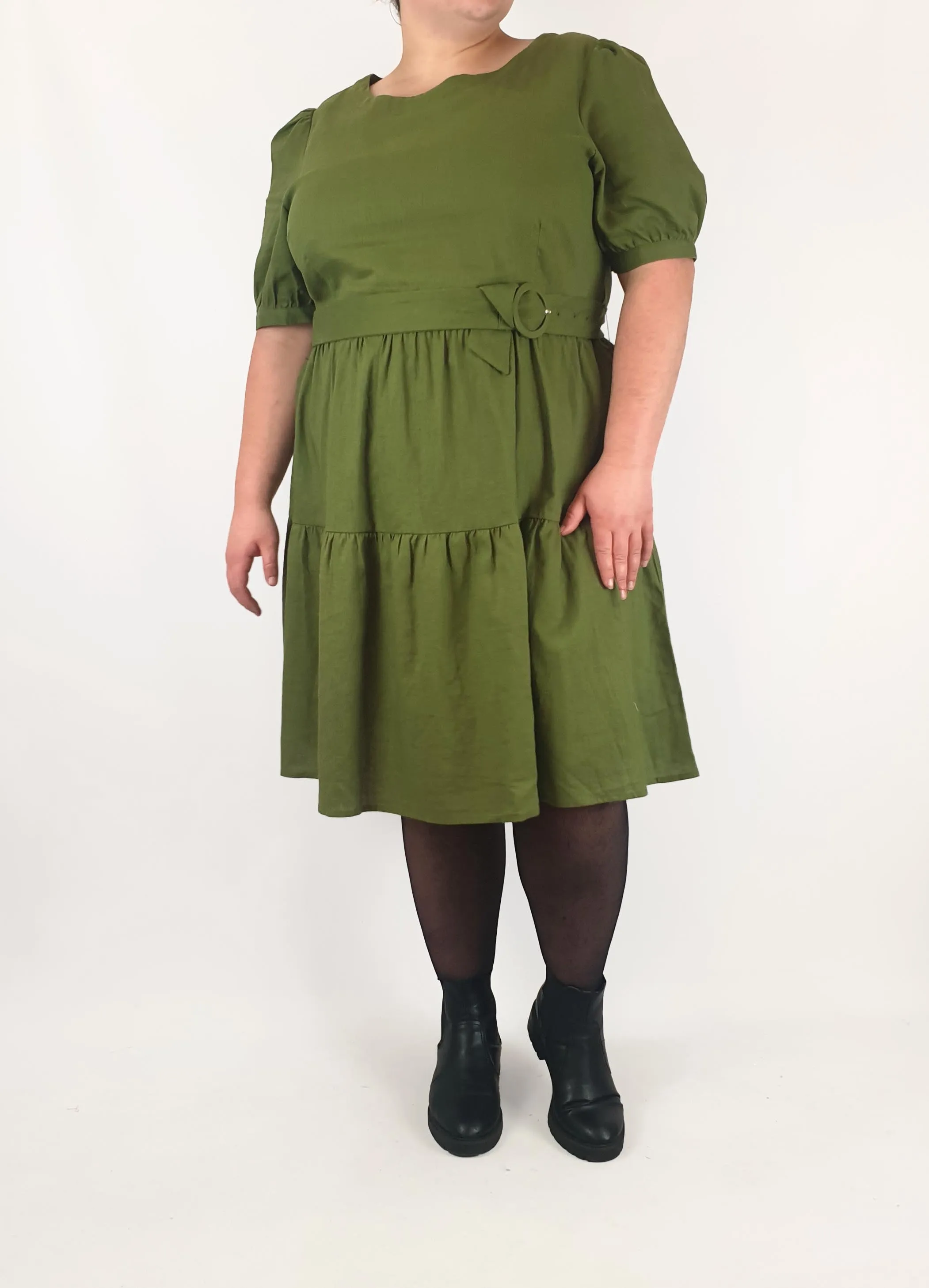 Princess Highway green half sleeve tiered dress size 20