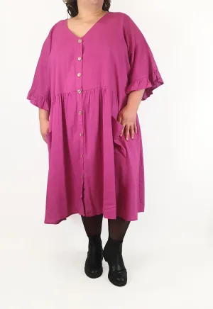 Proud Poppy magenta pink half sleeve dress size 28 (as new with tags)