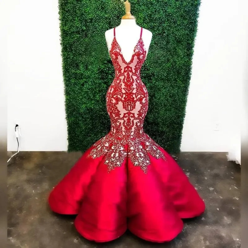 Red Mermaid Deep V Neck Lace Appliques Mermaid Prom Dresses