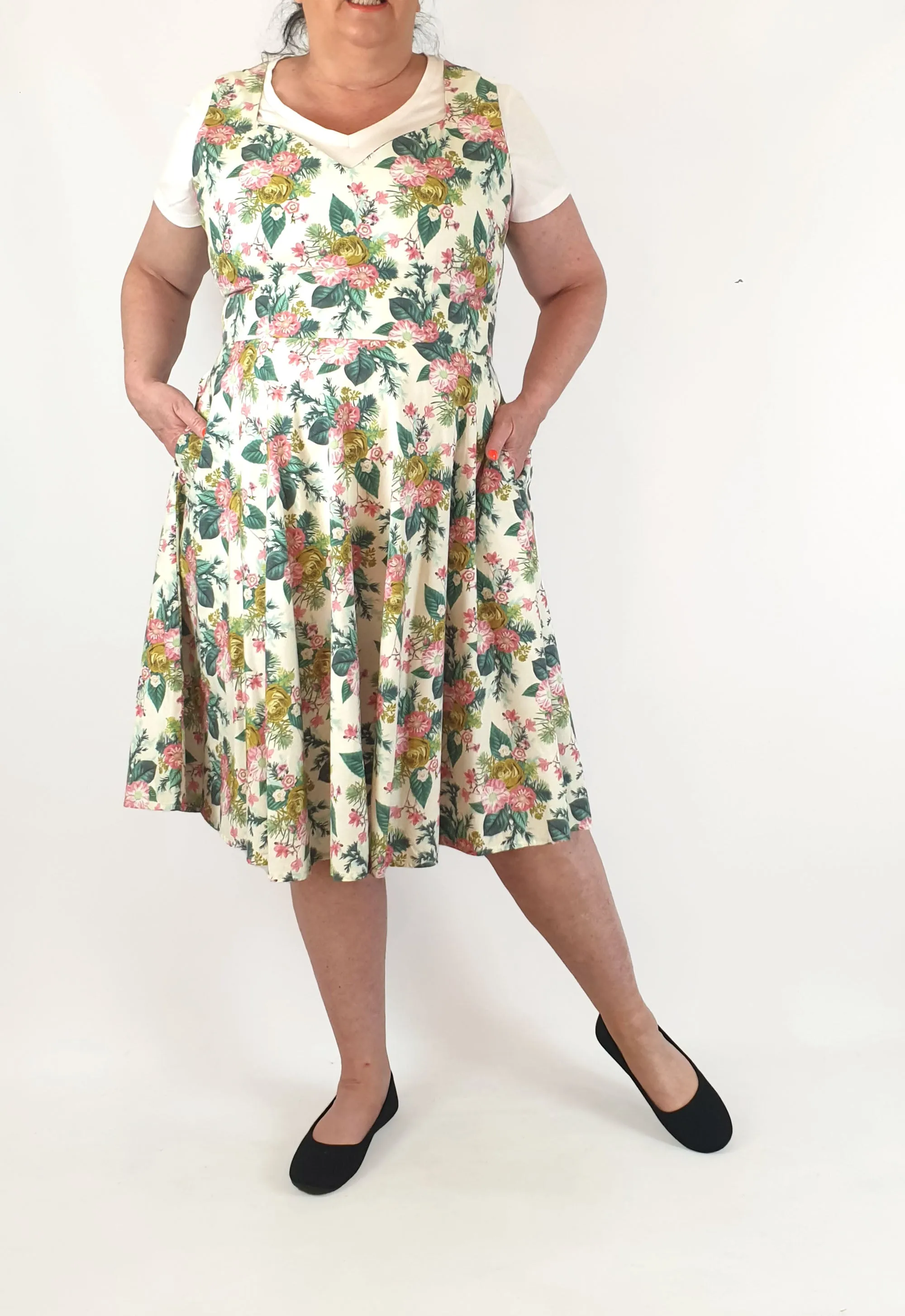 Revival retro style floral sleeveless dress size 18
