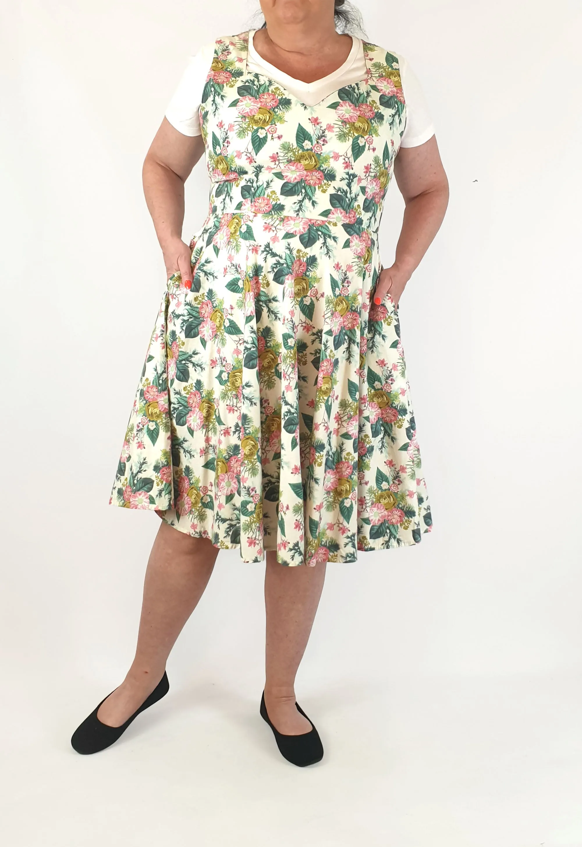 Revival retro style floral sleeveless dress size 18