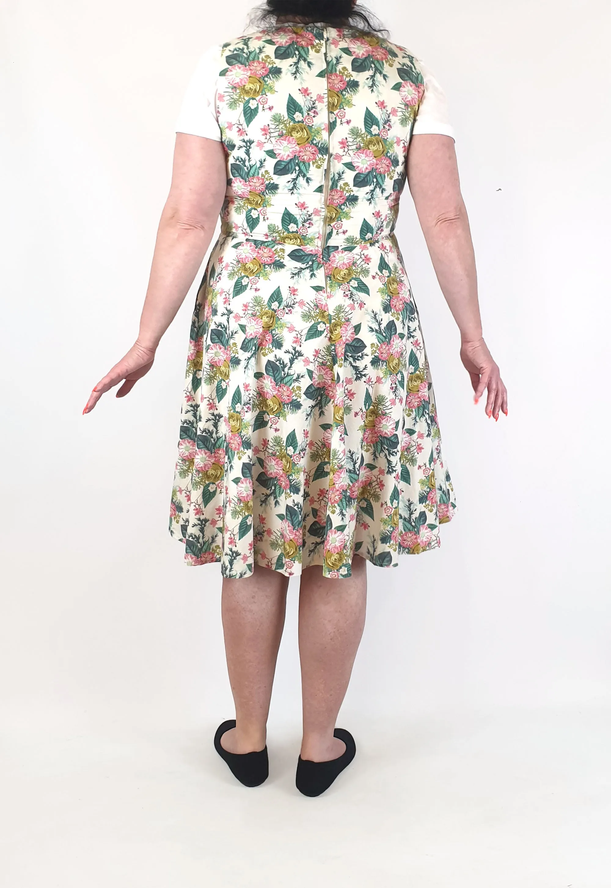 Revival retro style floral sleeveless dress size 18
