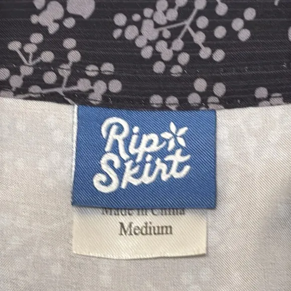 Ripskirt Hawaii Black and White Wrap Skirt
