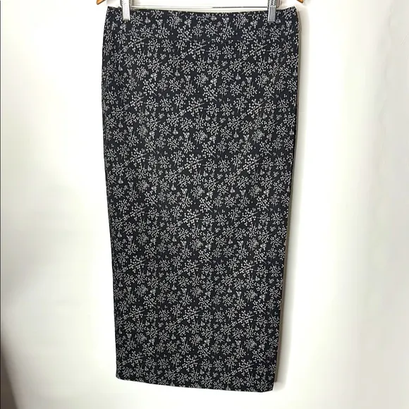 Ripskirt Hawaii Black and White Wrap Skirt
