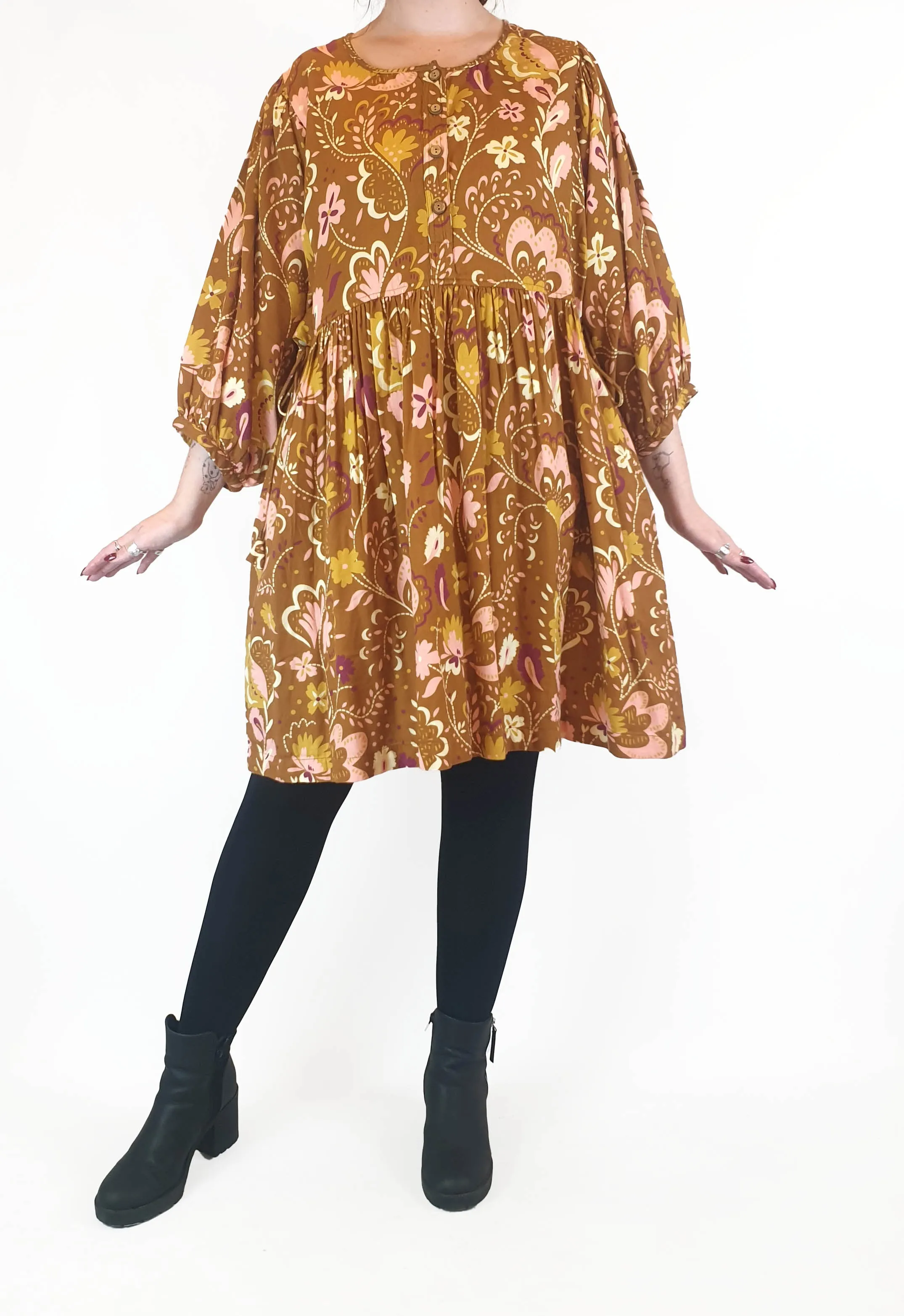 Sage & Claire mustard print long sleeve dress size M