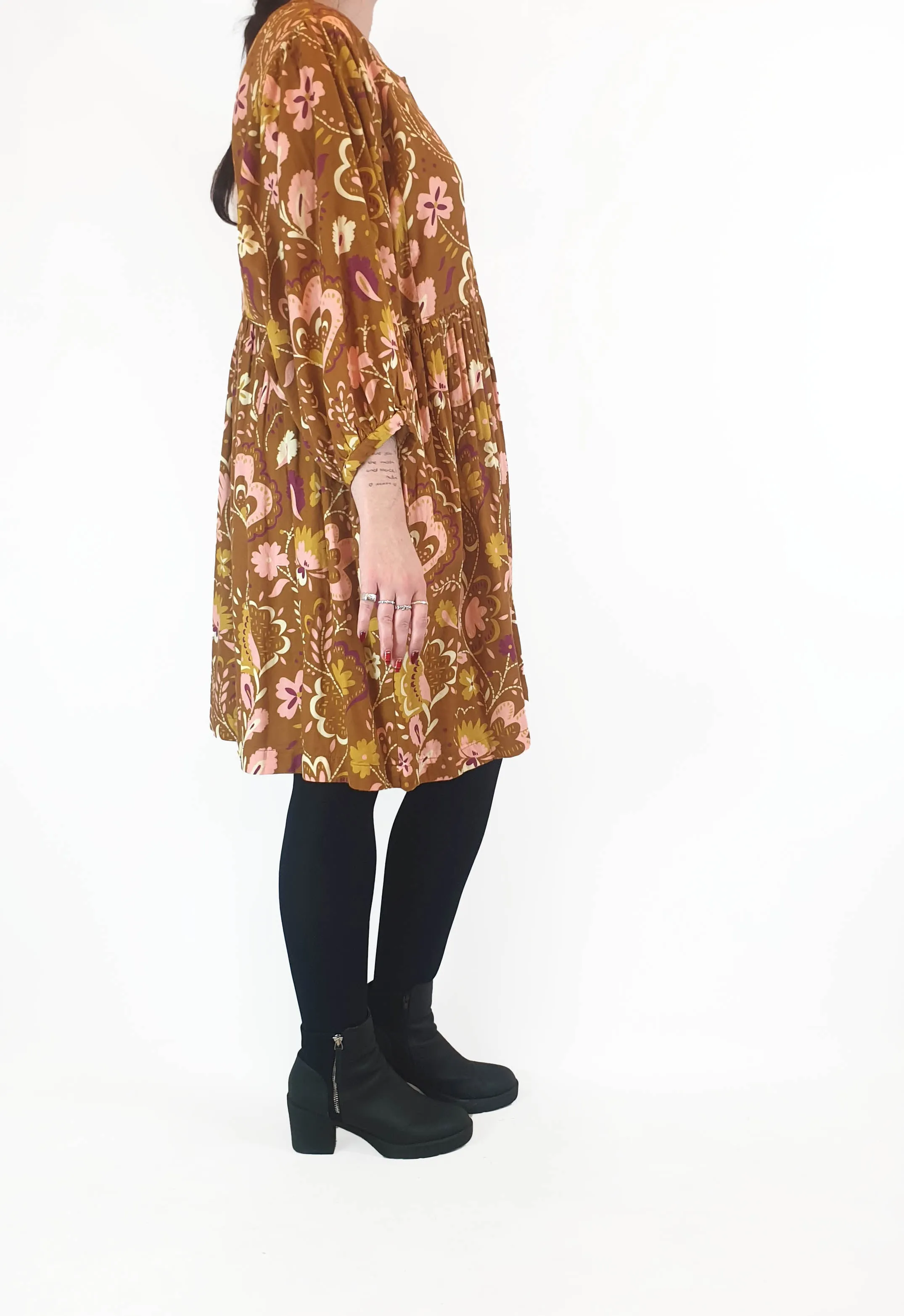 Sage & Claire mustard print long sleeve dress size M