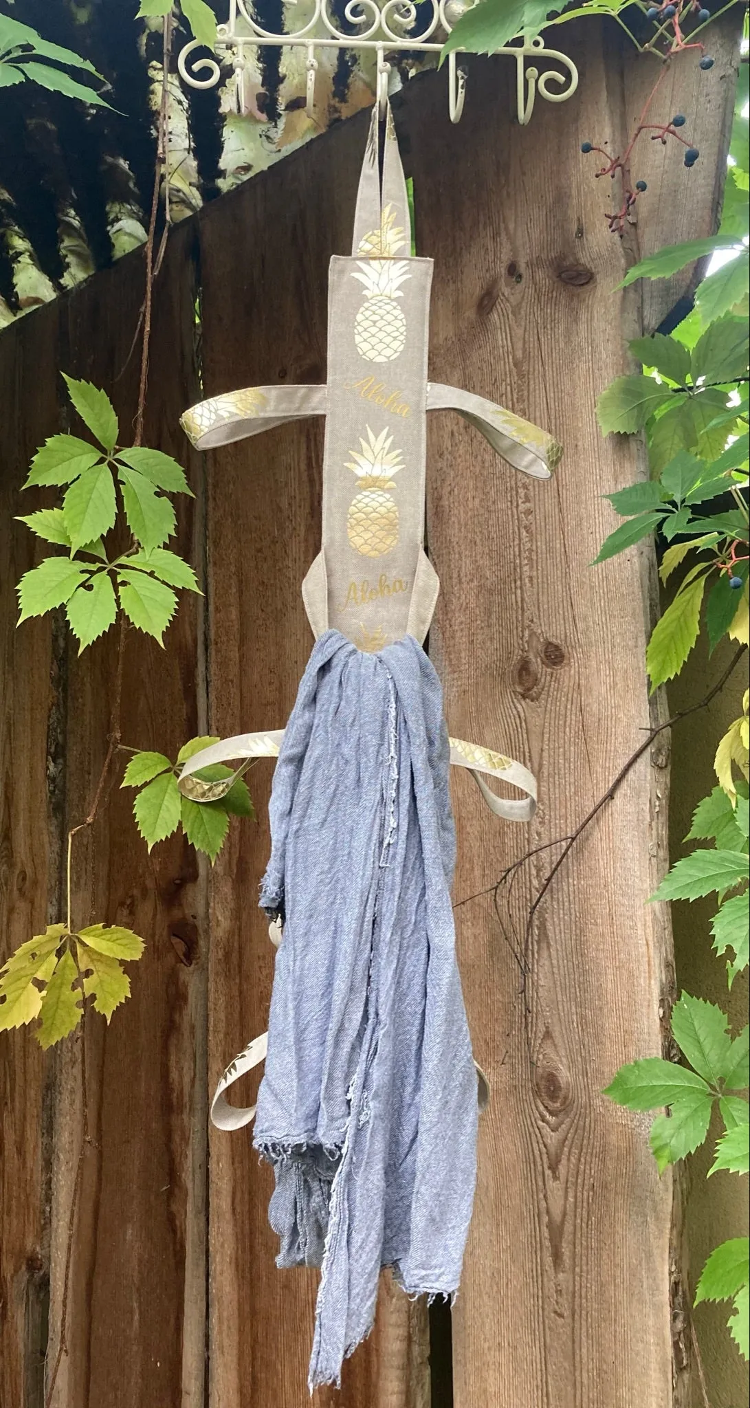 SCARF HOLDER - beige Pineapple   Aloha