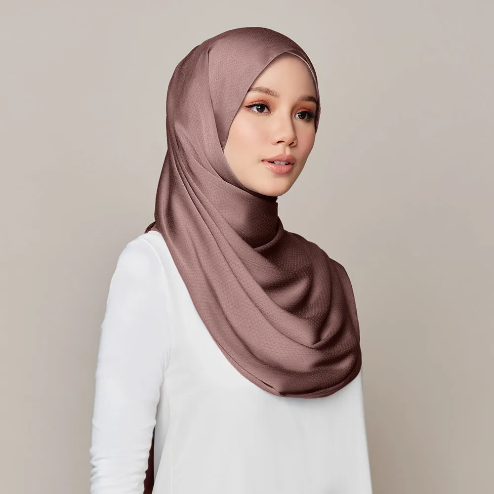 Sofya in Peppercorn